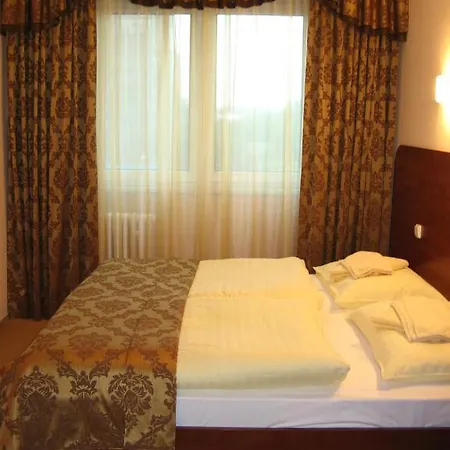 Hotel Astra 3*