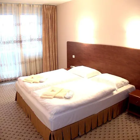 Astra Hotel 3*
